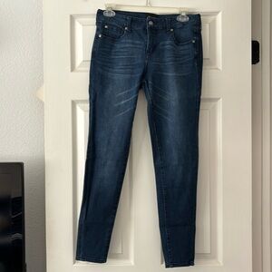 Dark wash ankle skinny stretchy jeans